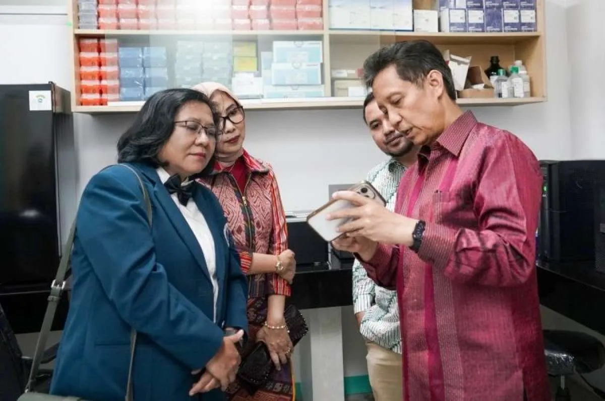 Menkes Tinjau Alat Bantuan Pengembangan BGSi di SITH ITB