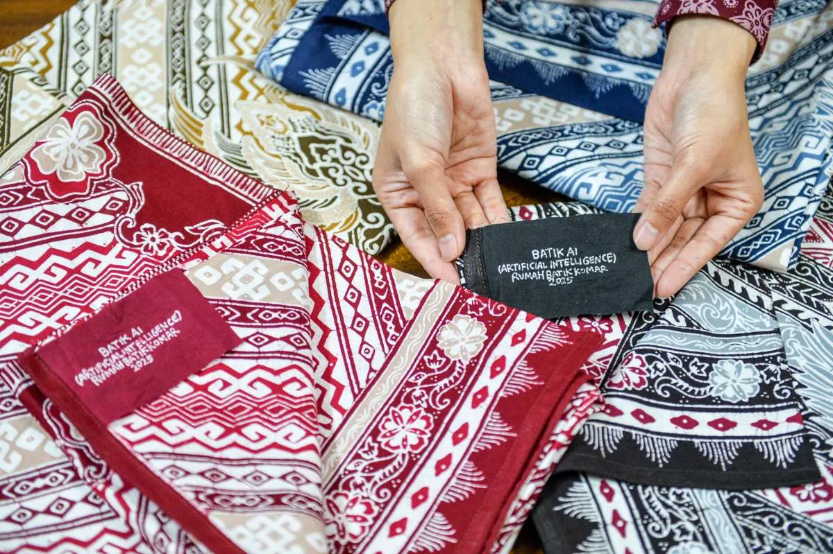 Menyulam Batik dengan Teknologi 