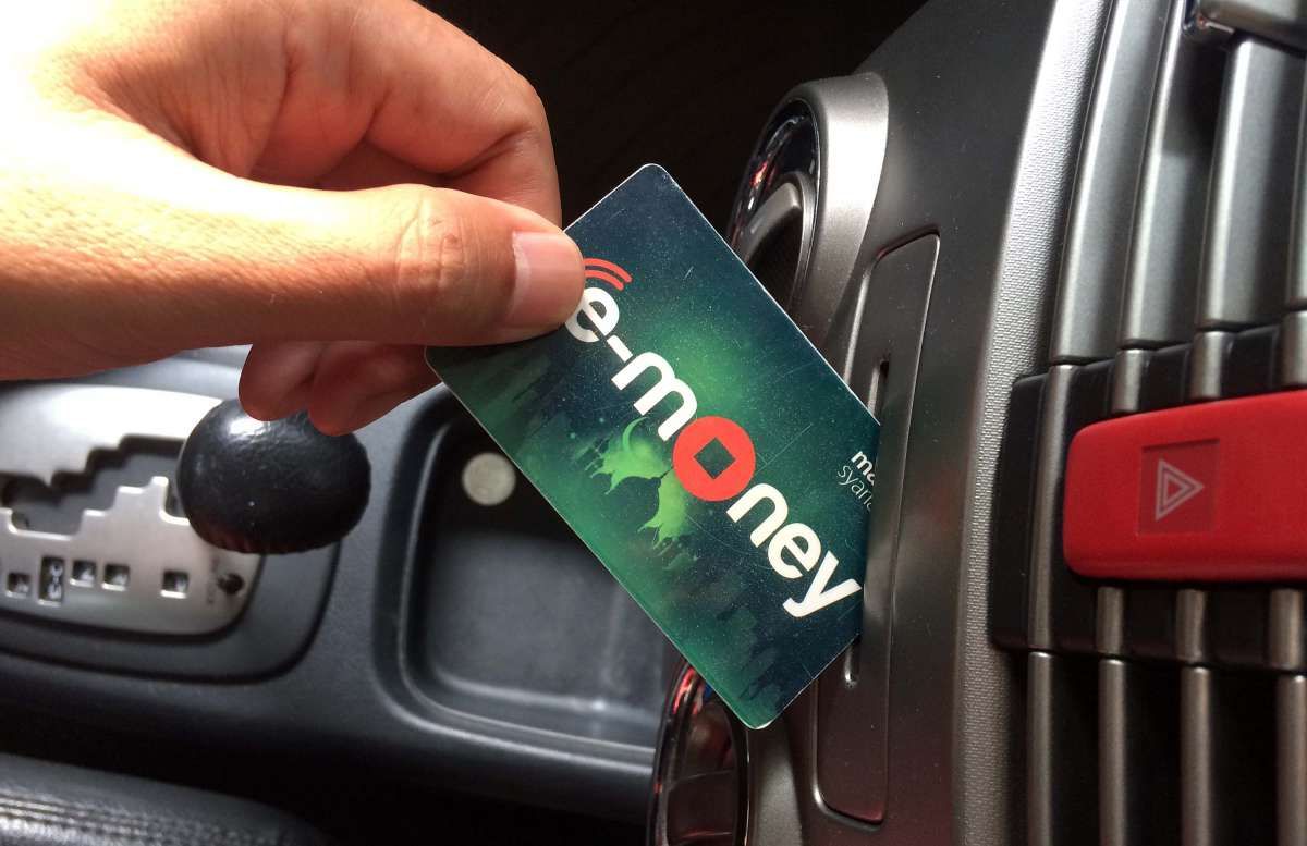 Penerbit Uang Elektronik Berbasis Kartu Cip Gaet Komisi Merchant Discount Rate (MDR)