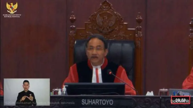 Indonesia Court Says Vote Threshold for Presidential Candidates Not Legally Binding