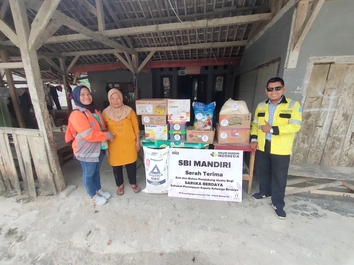 SBI Pabrik Narogong Bagikan Bantuan untuk Pengembangan Usaha SARtiKA Berdaya