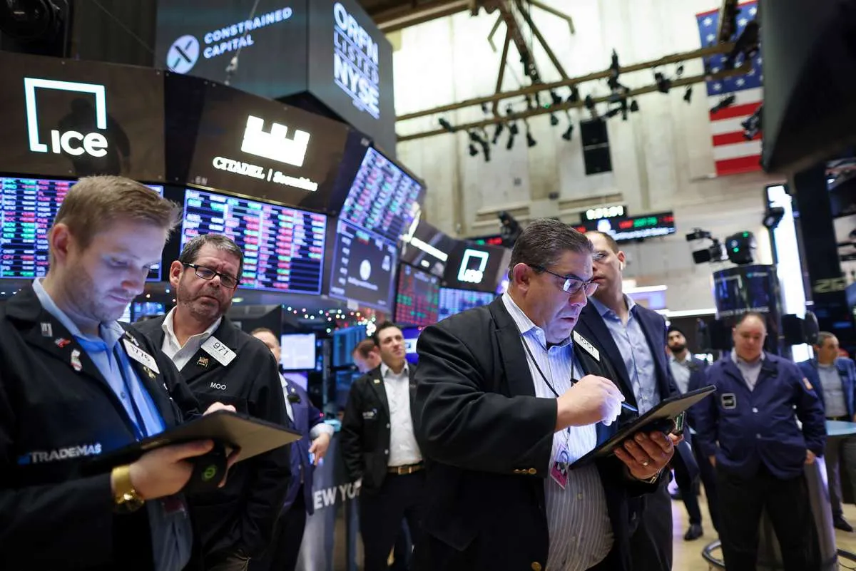 Wall Street Mixed, Dow Jones & S&P 500 Turun Imbas Anjloknya Saham Disney dan PacWest