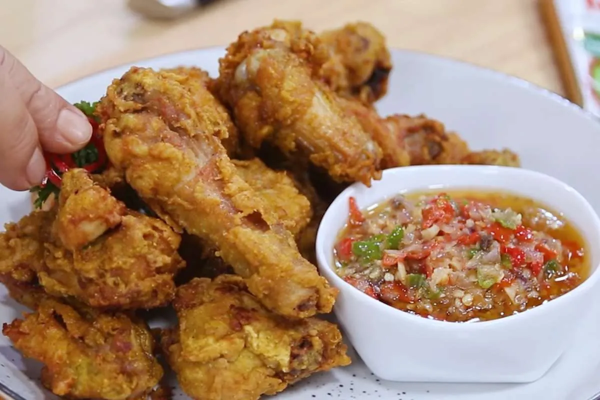 Resep Ayam Goreng Tepung Sambal Bawang Tumis yang Harum