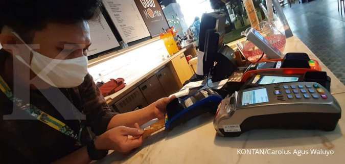 PSBB Jakarta, transaksi kartu kredit diprediksi bakal merosot lagi