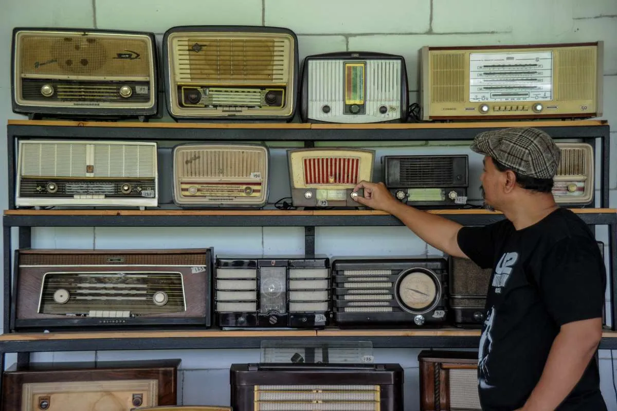 30 Ucapan HUT ke-80 RRI dan Hari Radio Nasional 2025 yang Penuh Semangat