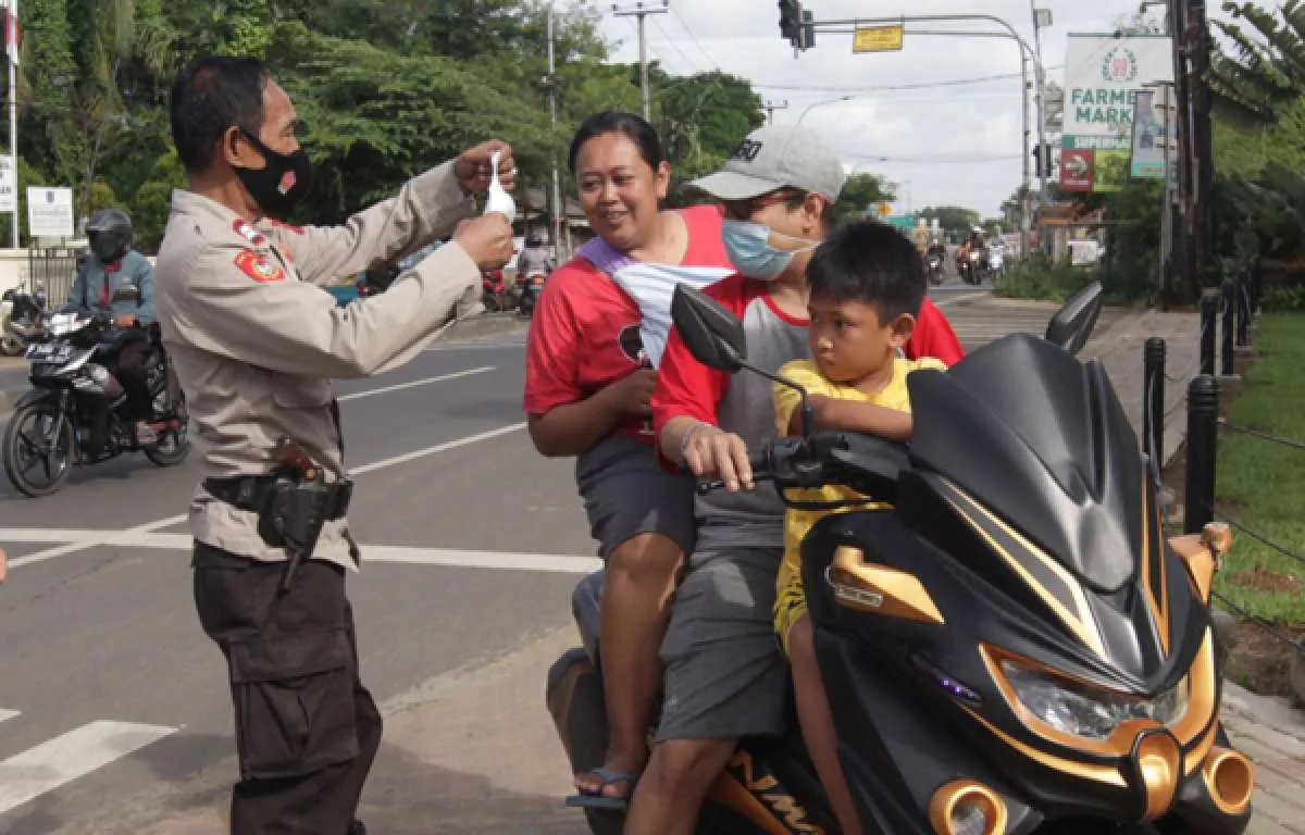 Pembatasan kegiatan berbulan-bulan akibat corona, masih tetap ada pelanggaran