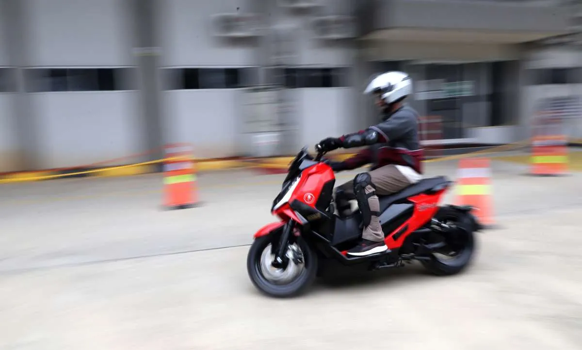 Penyebab Penjualan Motor Listrik Menurun Drastis pada Awal 2025