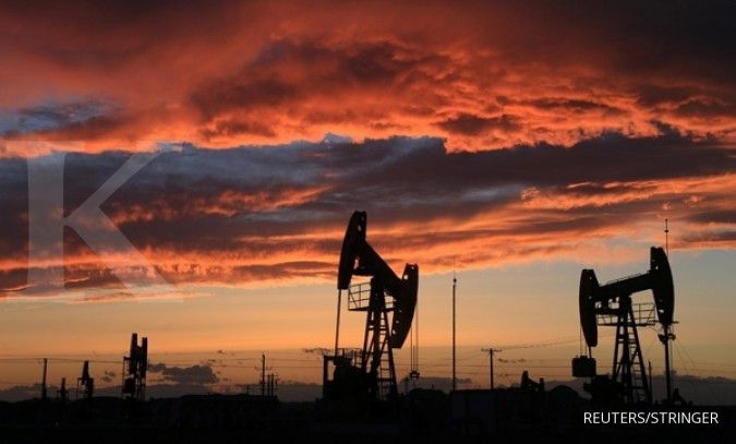 Persediaan AS berkurang, harga minyak naik tipis 