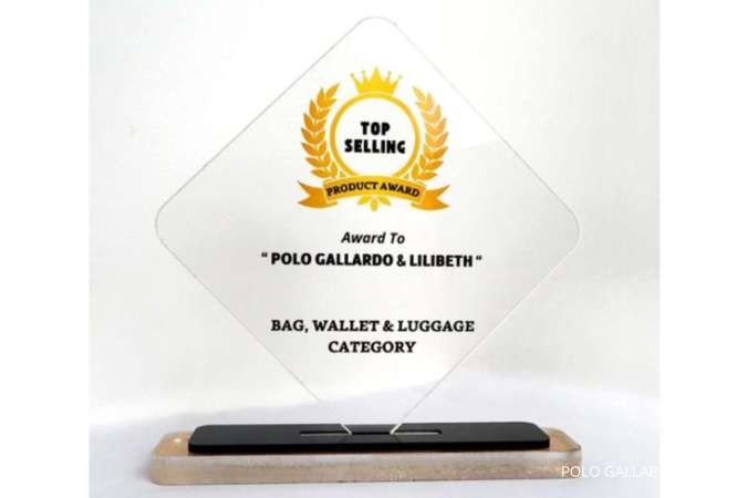 Polo Gallardo & Lilibeth Menangkan Top Selling Product Kategori Tas, Dompet dan Koper