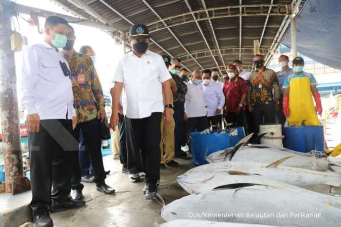 Tinjau Pelabuhan Perikanan di Cilacap, Menteri Trenggono Minta Digitalisasi Layanan Diperkuat