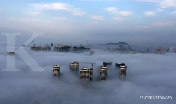China's property investment fastest in 3 years but sales slow