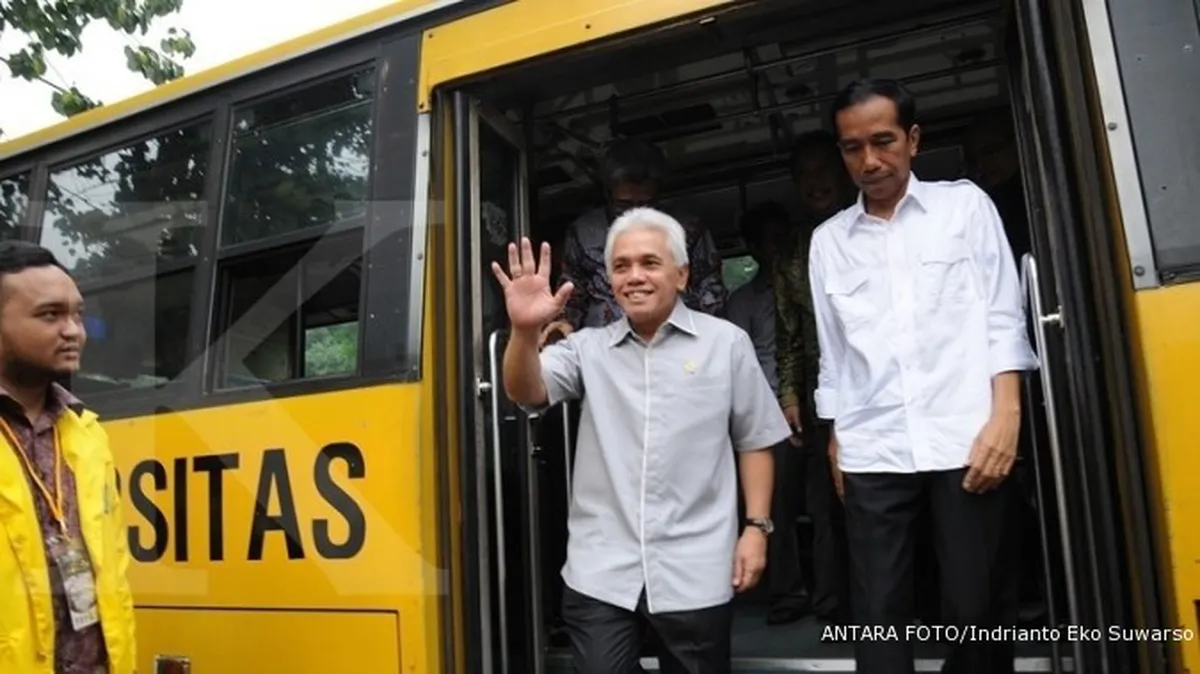 Batalkan rapat DNI, Hatta malah ketemu Jokowi