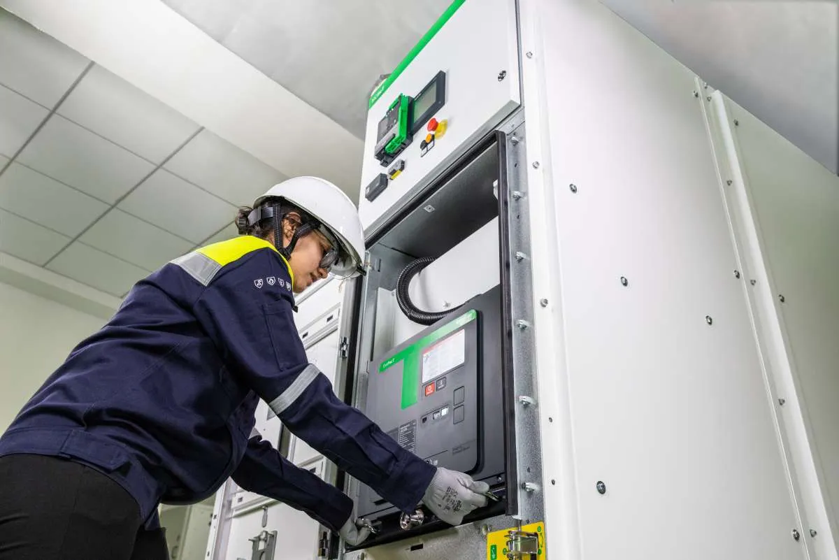 Schneider Electric Hadirkan MCSet Digital untuk Keandalan Energi