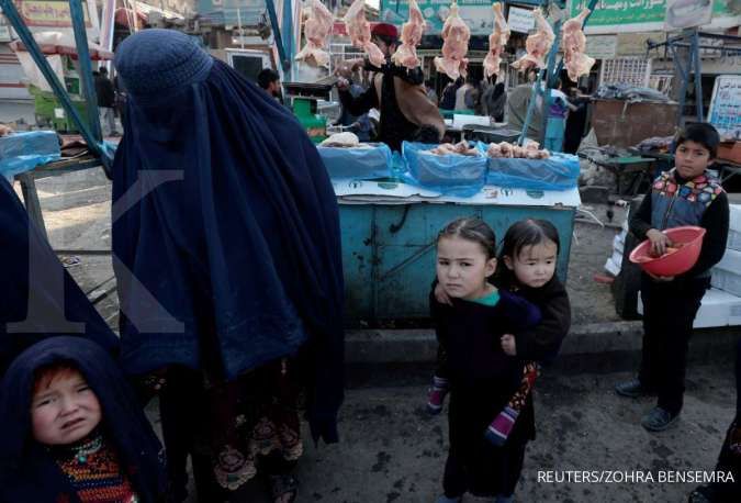 Bepergian lebih dari 72 km, Perempuan Afganistan Harus Ditemani Kerabat Laki-laki