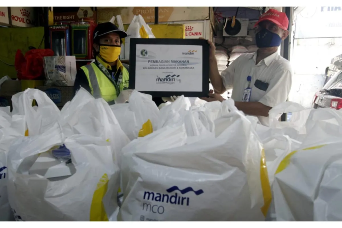 Bank Mandiri Salurkan Rp 6 Miliar ke Ratusan Warung Kecil dan Agen Makanan