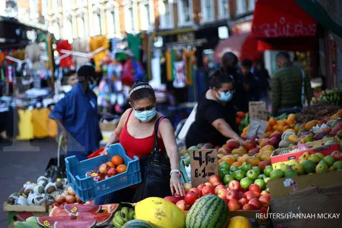UK's post-lockdown recovery loses steam as household demand weakens
