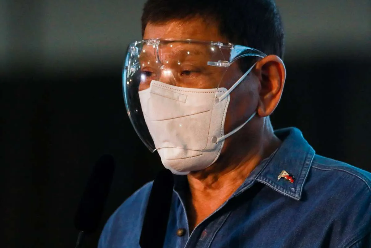 Duterte: Mereka yang Menolak Vaksinasi Covid-19 Jangan Sampai Keluar Rumah