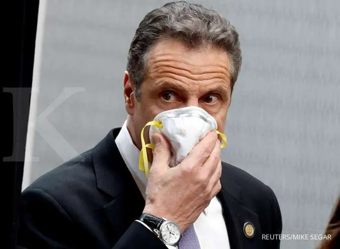 New York governor closes schools in coronavirus hot spots