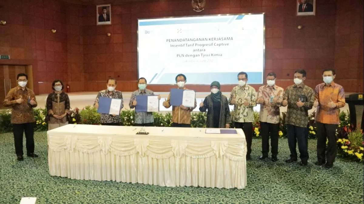 PLN dan Tjiwi Kimia tandatangani Perjanjian Jual Beli Tenaga Listrik