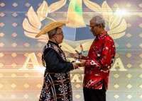 Adinata Awards untuk Dubes Zainul Abidin