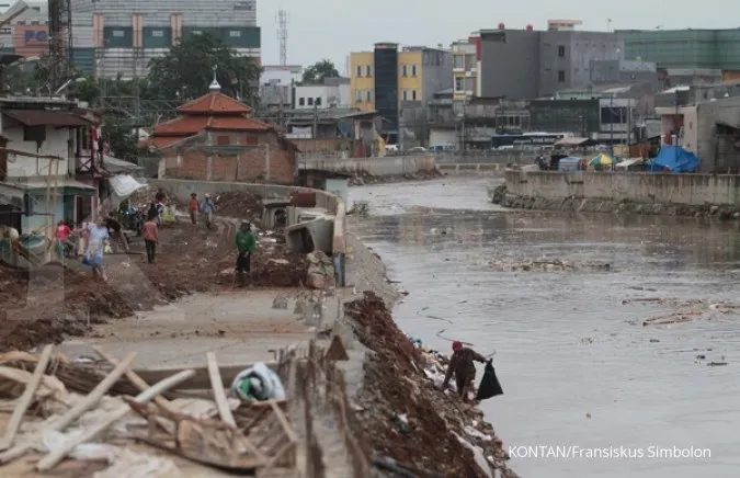 Djarot to publicly shame river polluters