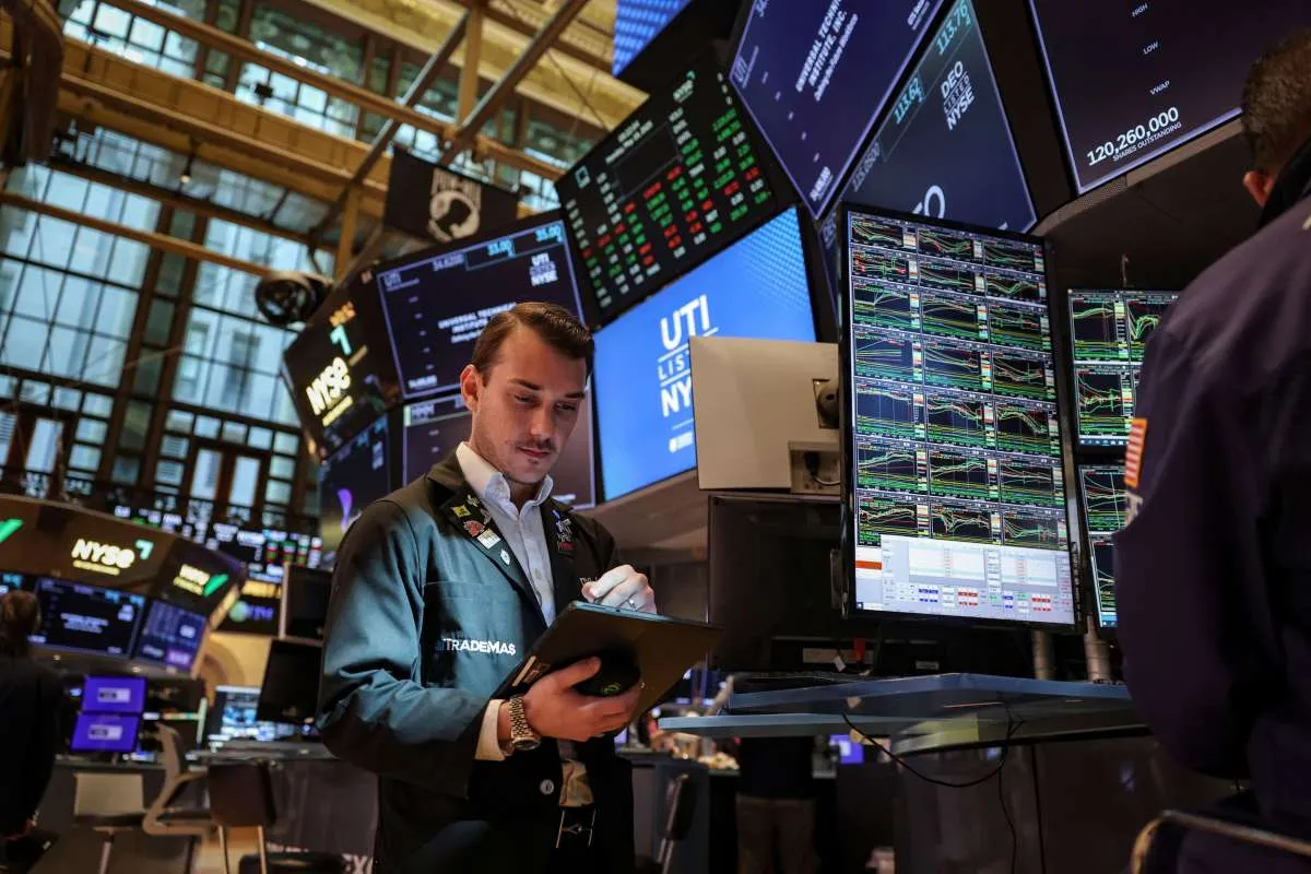 Wall Street Dibuka Menguat di Awal Pekan (16/6), Rapat The Fed Jadi Sorotan