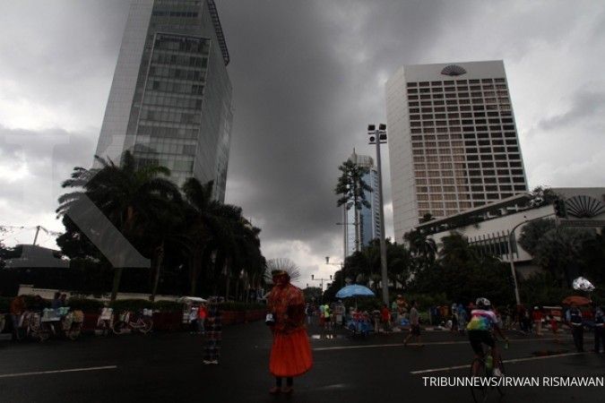 Waspada hujan petir di Depok dan Tangerang