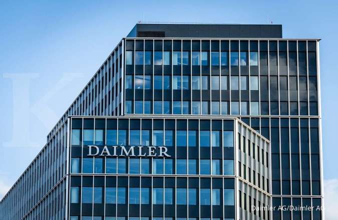 Daimler takes 33% stake in European battery cell venture ACC