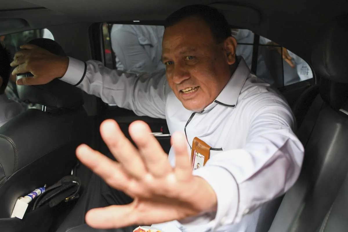 Ketua KPK Ditetapkan Tersangka, Jokowi: Hormati Proses Hukum 