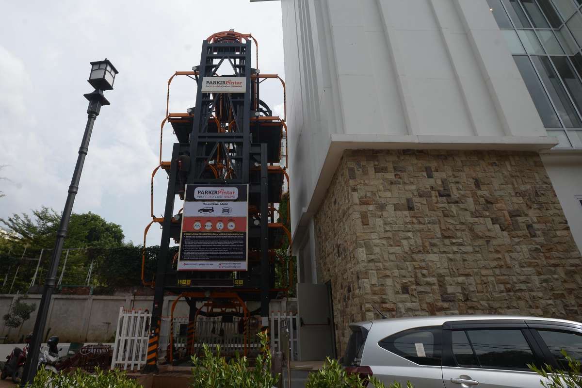 Solusi parkir di lahan terbatas