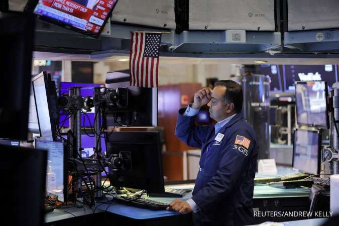Wall Street Berakhir Turun, Indeks Harga Produsen AS Naik 8,5%