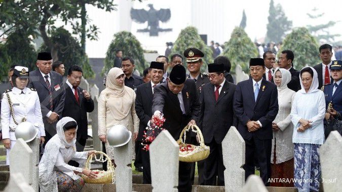 SBY tabur bunga untuk pahlawan nasional