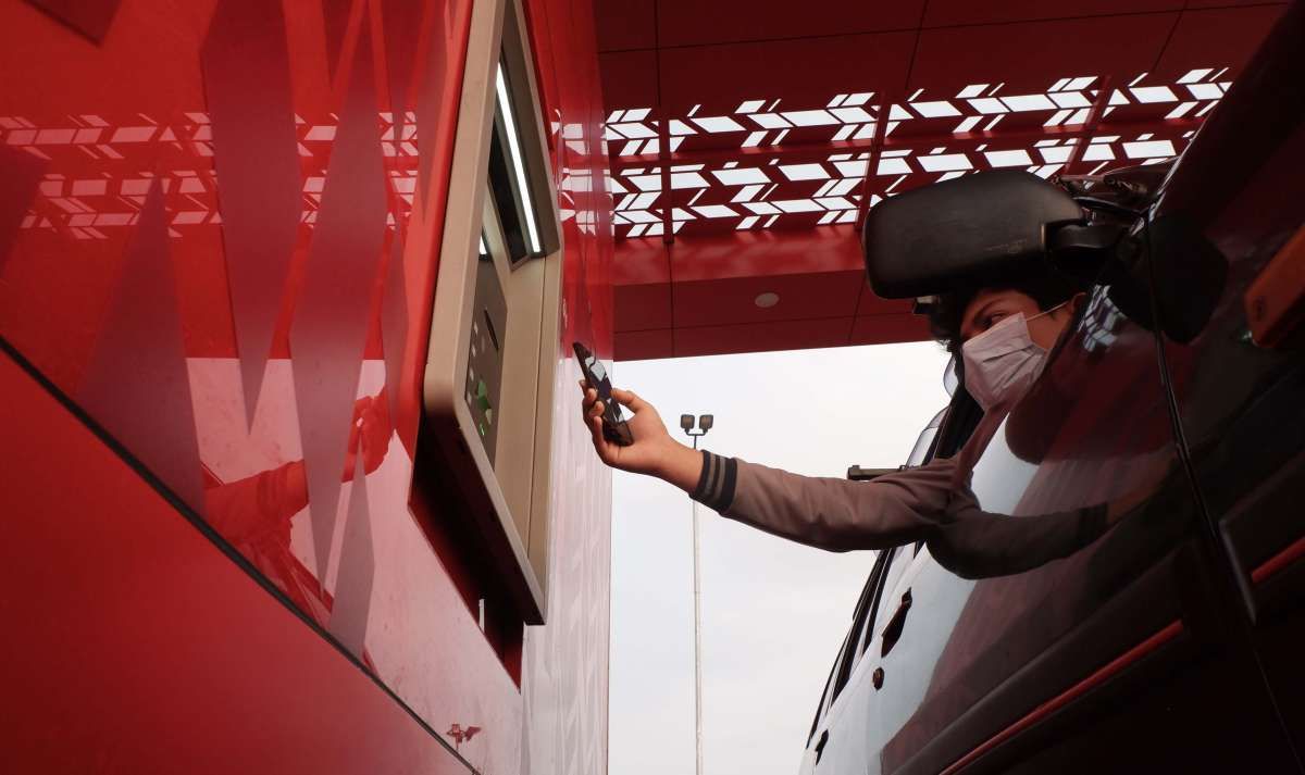 Transaksi ATM tanpa kartu di rest area jalan tol