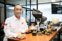 Calon Pengendali Baru Leyand Internasional (LAPD), Ekspansi ke Pasir Silika