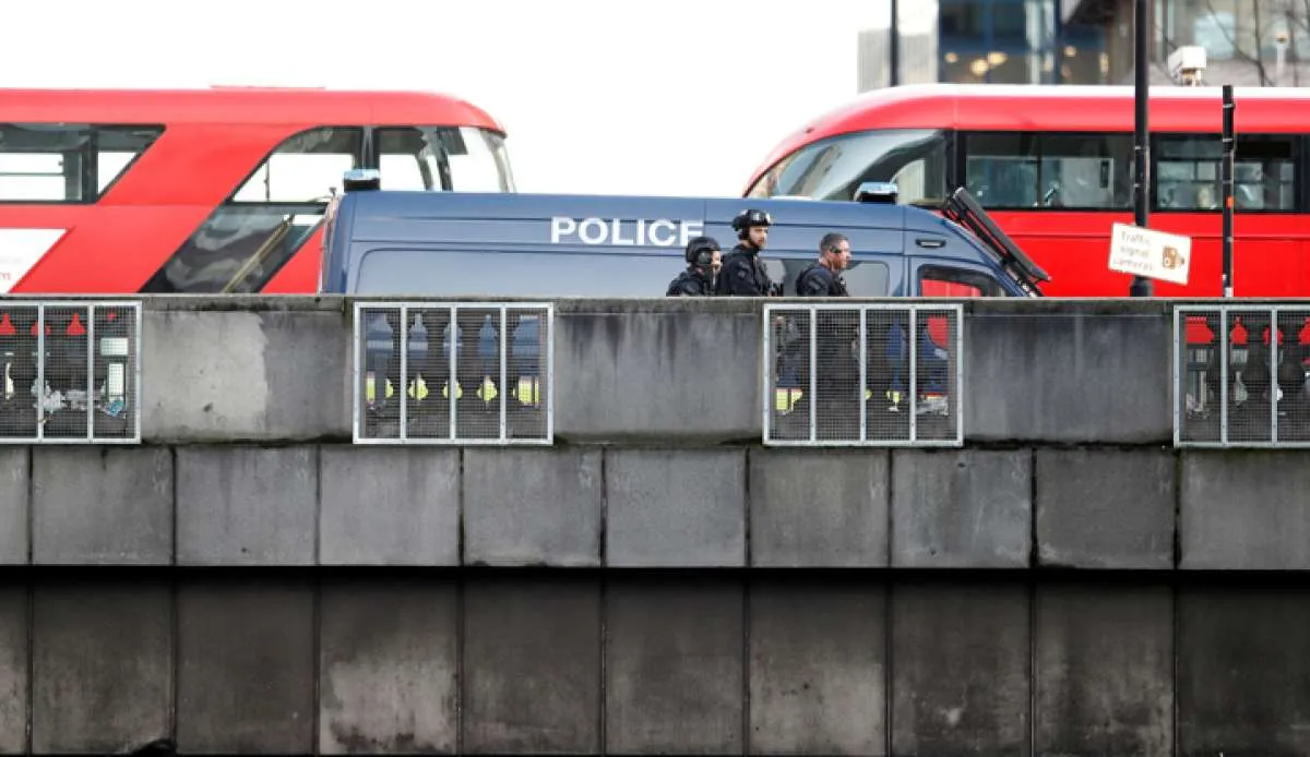 Tindakan pencegahan, polisi tembak seorang pria di London Bridge