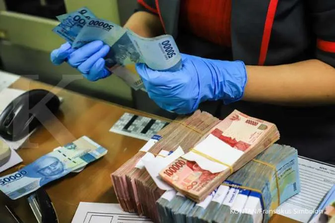 Indonesia's rupiah in tight range as investors brace for rate cut