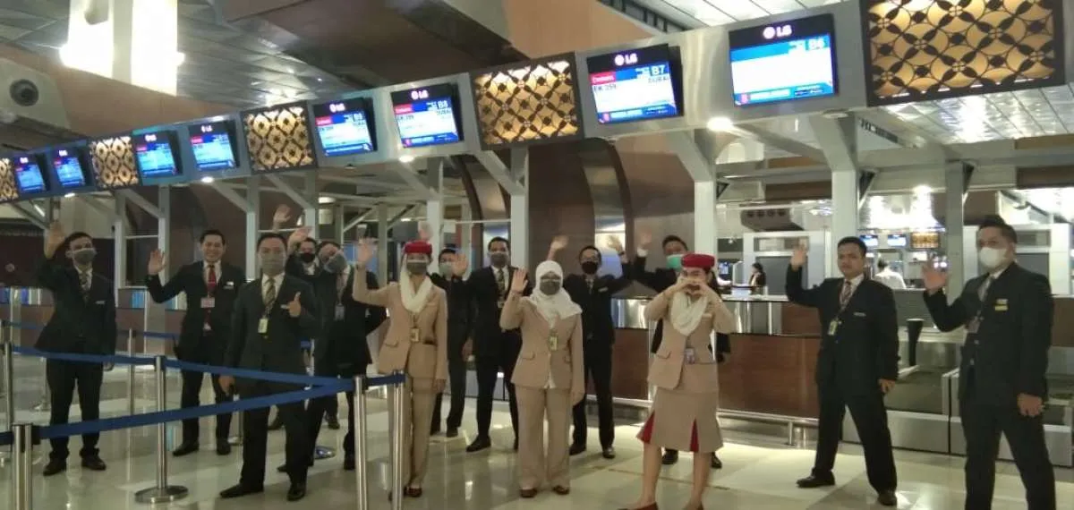Emirates berencana merumahkan 30.000 karyawannya