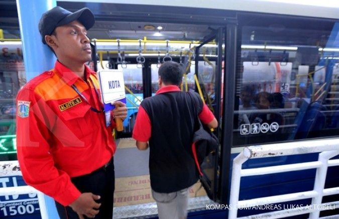 Banjir, layanan Transjakarta koridor 11 tersendat
