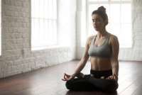 Mau Latihan Yoga Sendiri di Rumah? Tonton 4 Chanel Youtube Ini Saja