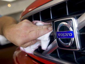 FORD Menjual Volvo