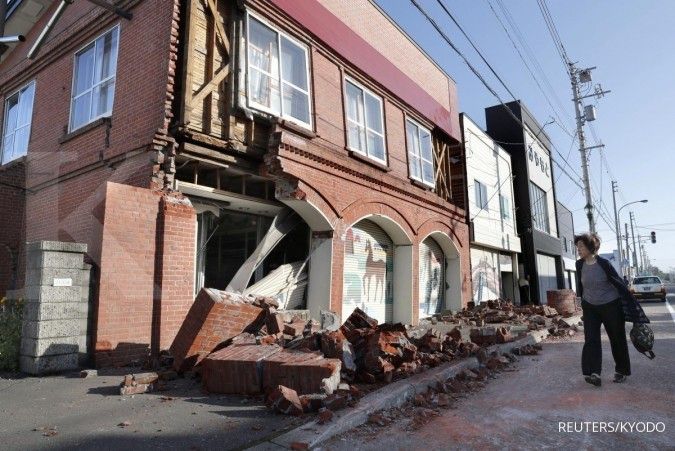 Jepang dihantam gempa besar, ratusan orang dilaporkan terluka