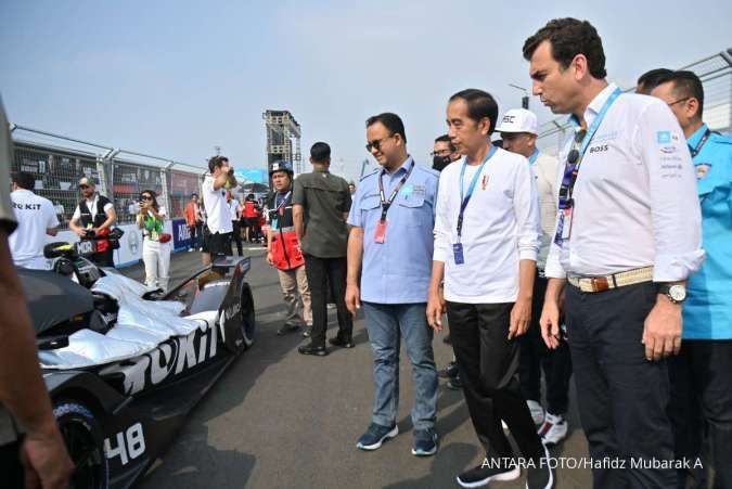 Jokowi Berikan Trofi ke Juara Formula E, Anies Serahkan Trofi ke Juara Konstruktor 