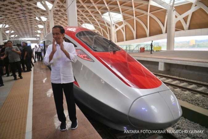 Kecepatan Maksimal 350 Km/jam, Ini yang Dirasakan Jokowi Saat Uji Coba Kereta Cepat 