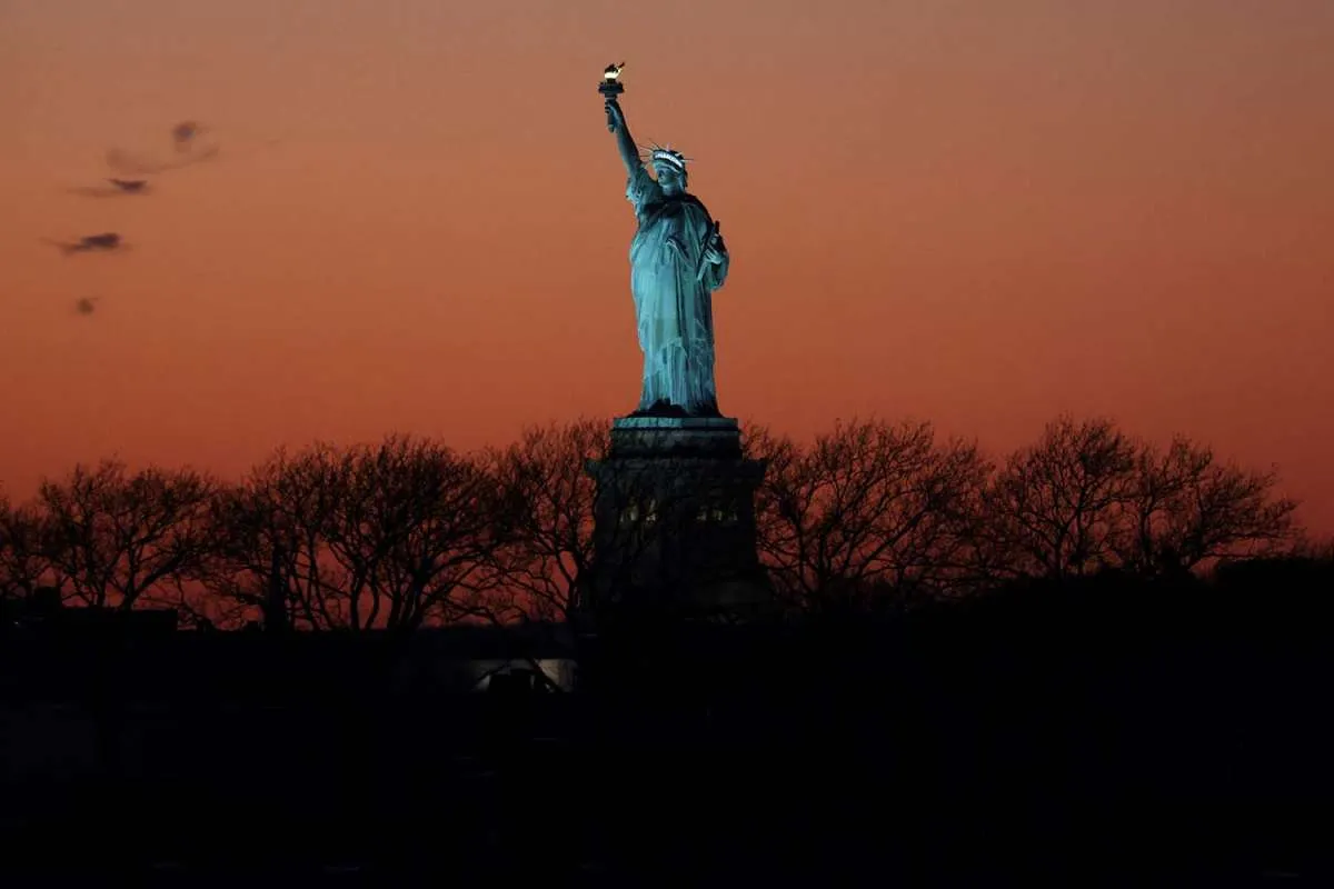Kota New York Bakal Pecat 3.000 Pekerja yang Tidak Divaksinasi Covid-19 