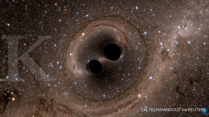 Pertama kali, astronom melihat bagian belakang lubang hitam! 