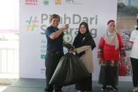 Bank Sampah Sekolah dan Aksi Bersih Sungai Jadi Langkah Wings Peduli Tekan Polusi