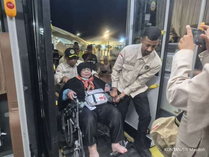 Bandara Madinah Fasilitasi Bus Khusus Jemaah Haji Lansia yang Gunakan Kursi Roda