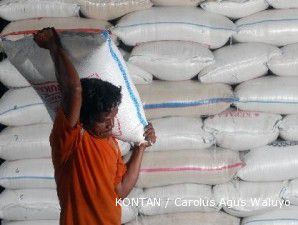 Masih musim panen, pasokan beras di pasar Cipinang justru melorot
