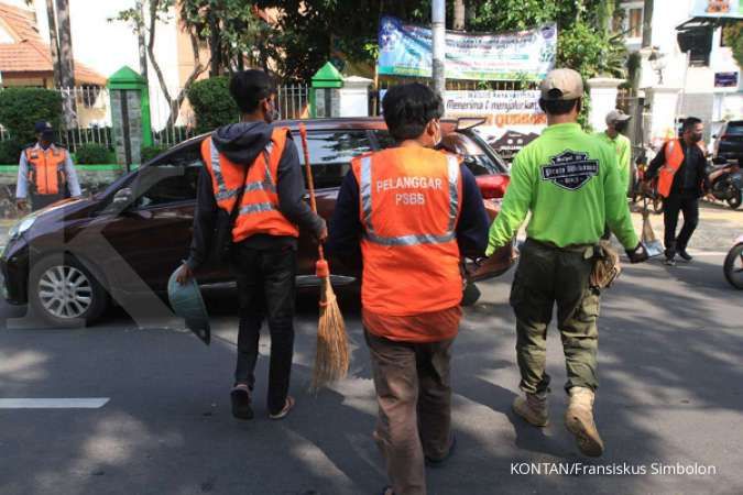 Satpol PP DKI razia 37.883 warga yang tak pakai masker, denda capai Rp 570 juta 