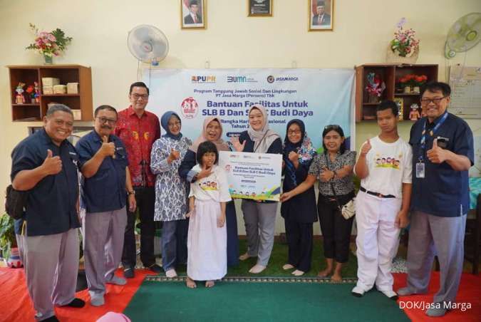 JSMR Salurkan Bantuan Pendidikan ke SLB Bagian B & C Budi Daya Kasih Cijantung